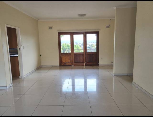 3 BEDROOM FREEHOLD RENTED IN PARK HILL